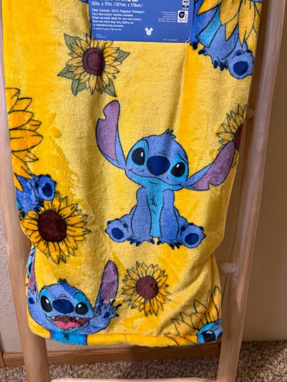 Disney Lilo & Stitch Stitch Sunflower Yellow Plush Throw Blanket 50x70 NWT